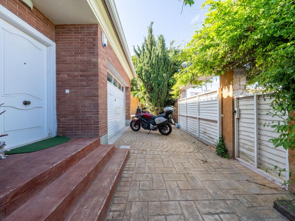 Moradia com apartamento anexo e piscina em “Els Pallaresos” - Image 69
