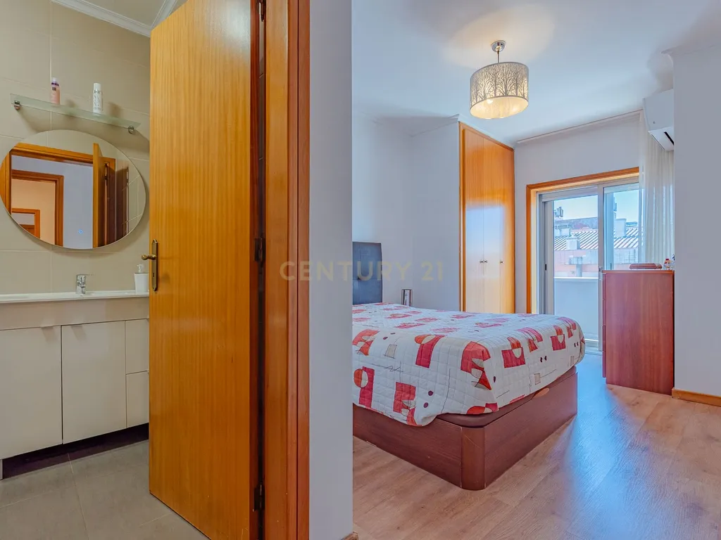 Apartamento T2 com terraço panorâmico – Rio Tinto - Image 19