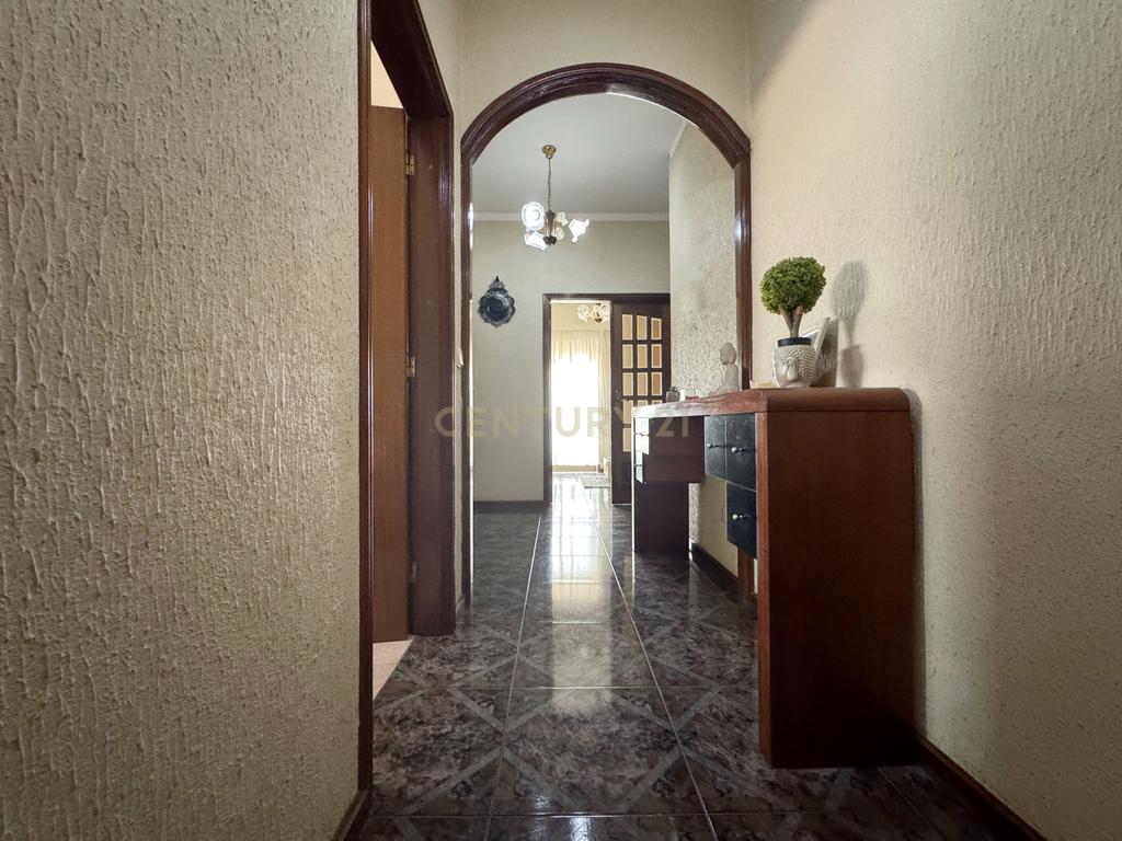 Moradia com 3 Apartamentos com área exterior em Vilela, Paços de Ferreira - Image 31