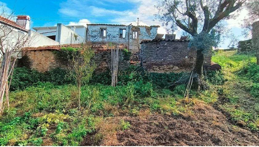 Fotografia 3 de PIP aprovado Moradia T4 e piscina  -Vista rio Zêzere - Cabeça Gorda Abrantes