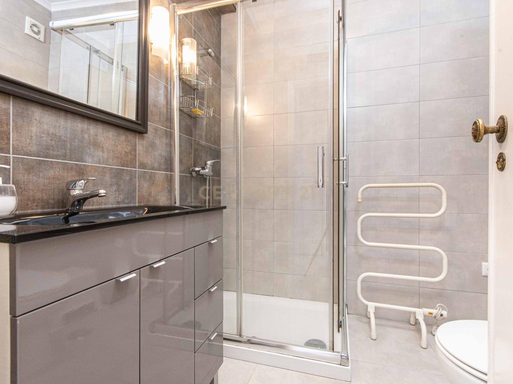 Apartamento T2 em Vialonga | Aproveitamento sótão - Image 5