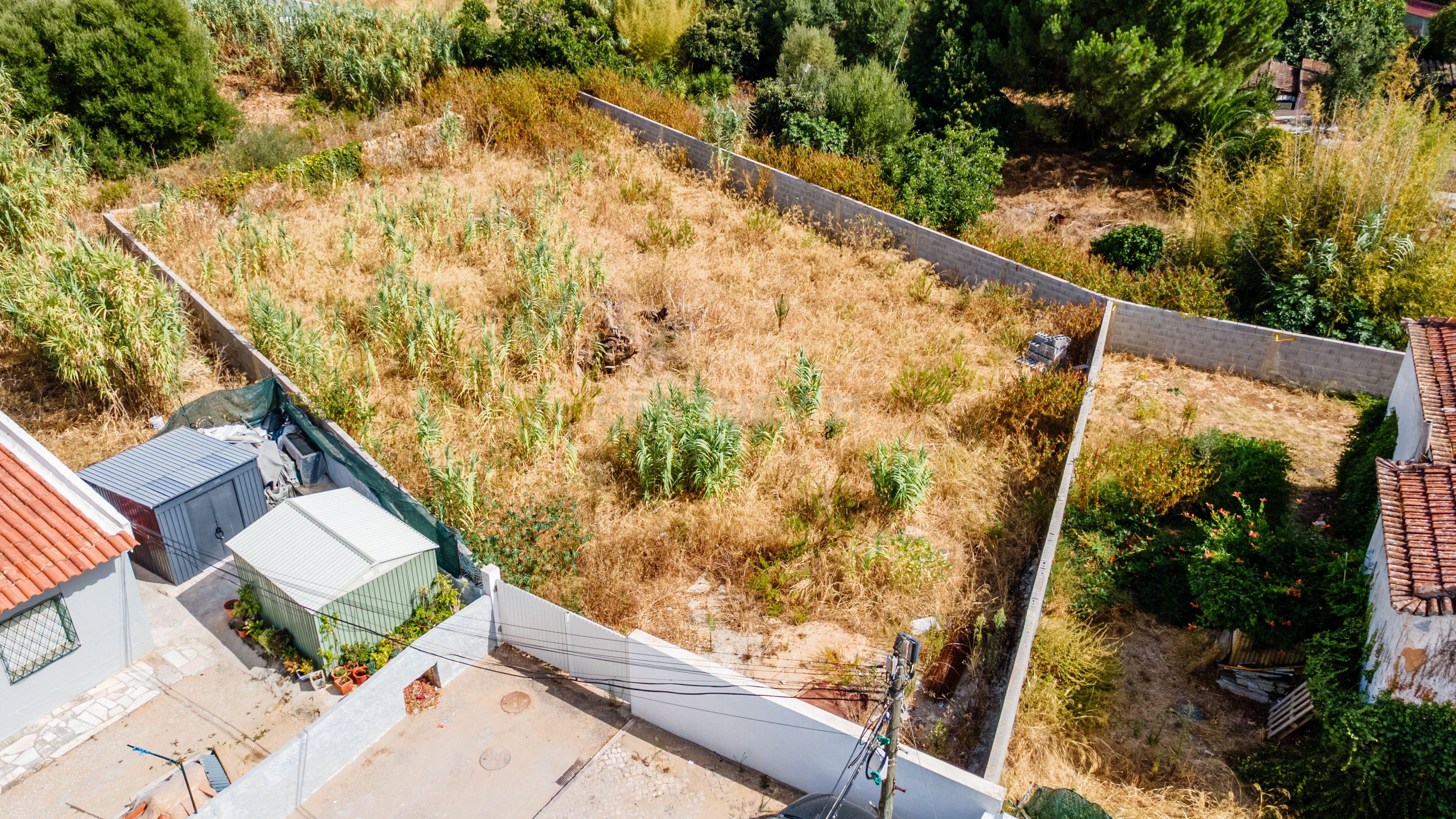 Fotografia 5 de Terreno no Alto da Parede-Cascais, 765m2, com projeto aprovado para 2 moradias