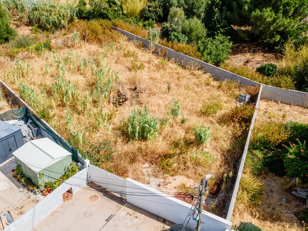 Terreno no Alto da Parede-Cascais, 765m2, com projeto aprovado para 2 moradias - Image 5