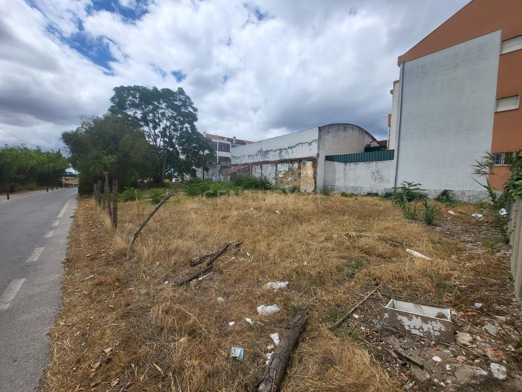 Terreno Urbano para Construção | Alhos Vedros | Excelente Oportunidade para Construtores e Investidores - Image 3