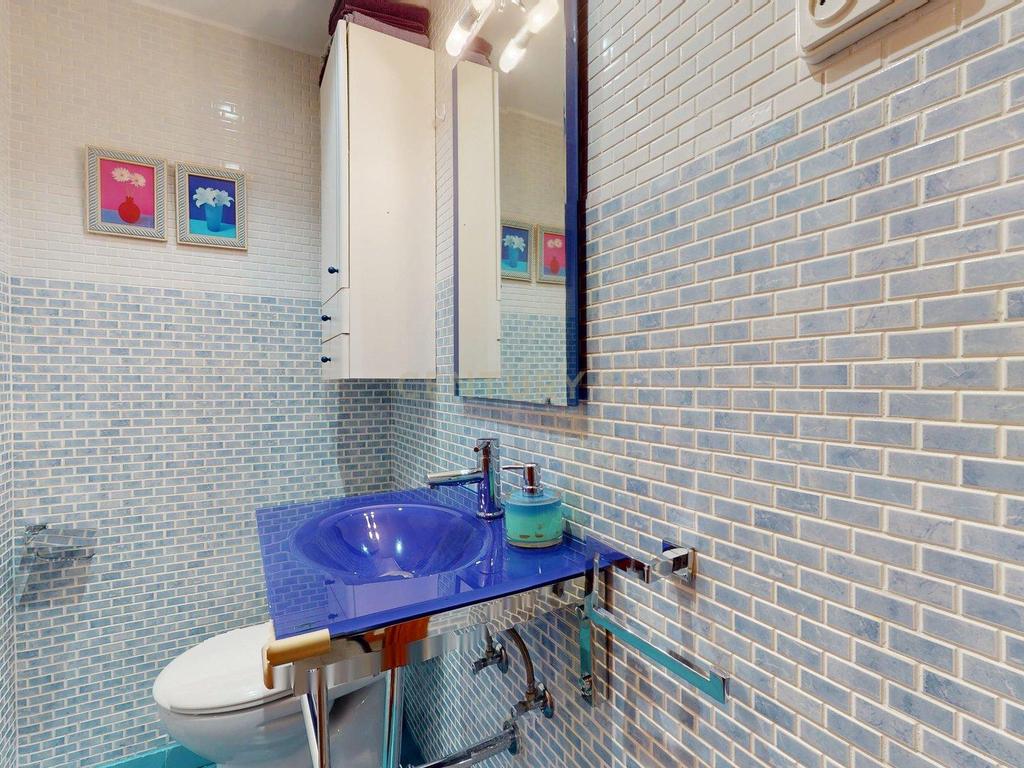Apartamento Espaçoso com Vista para a Cidade e Montanha em Madrid - Image 22