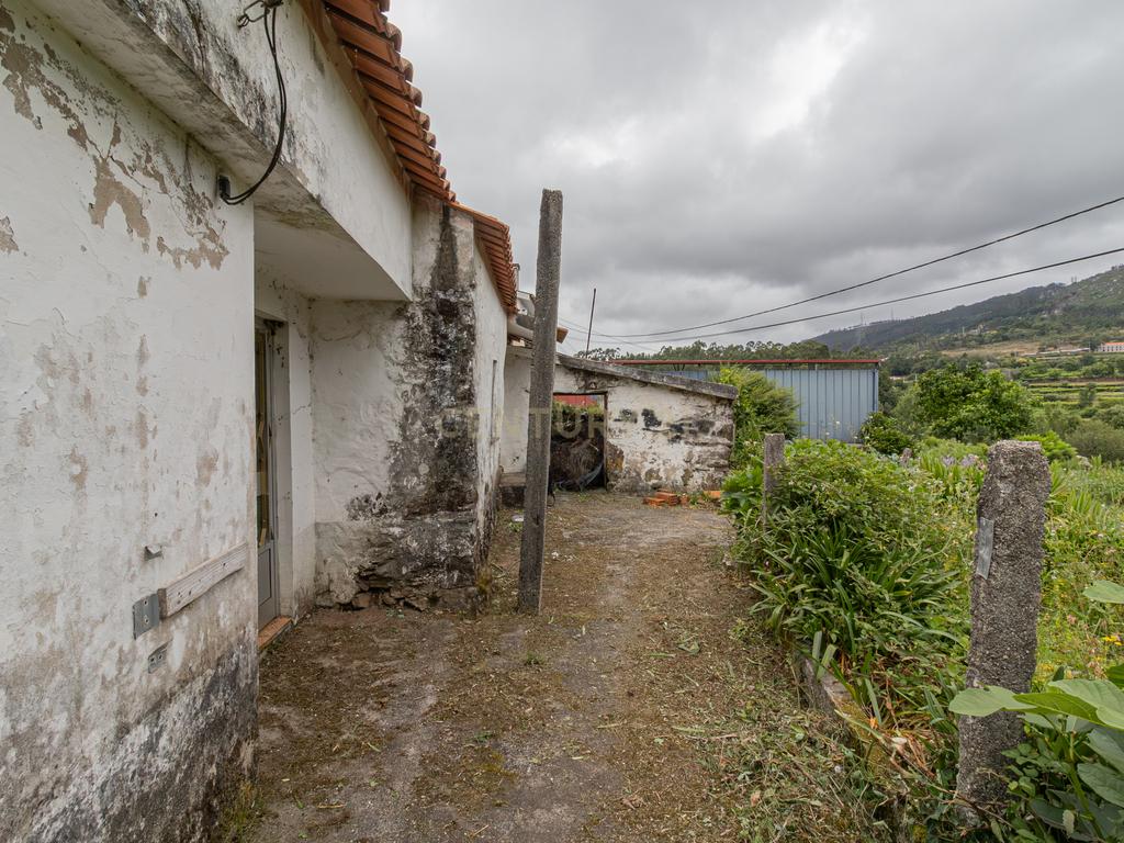 Casa em Ruínas com Jardim em Anais, Ponte de Lima - Image 26