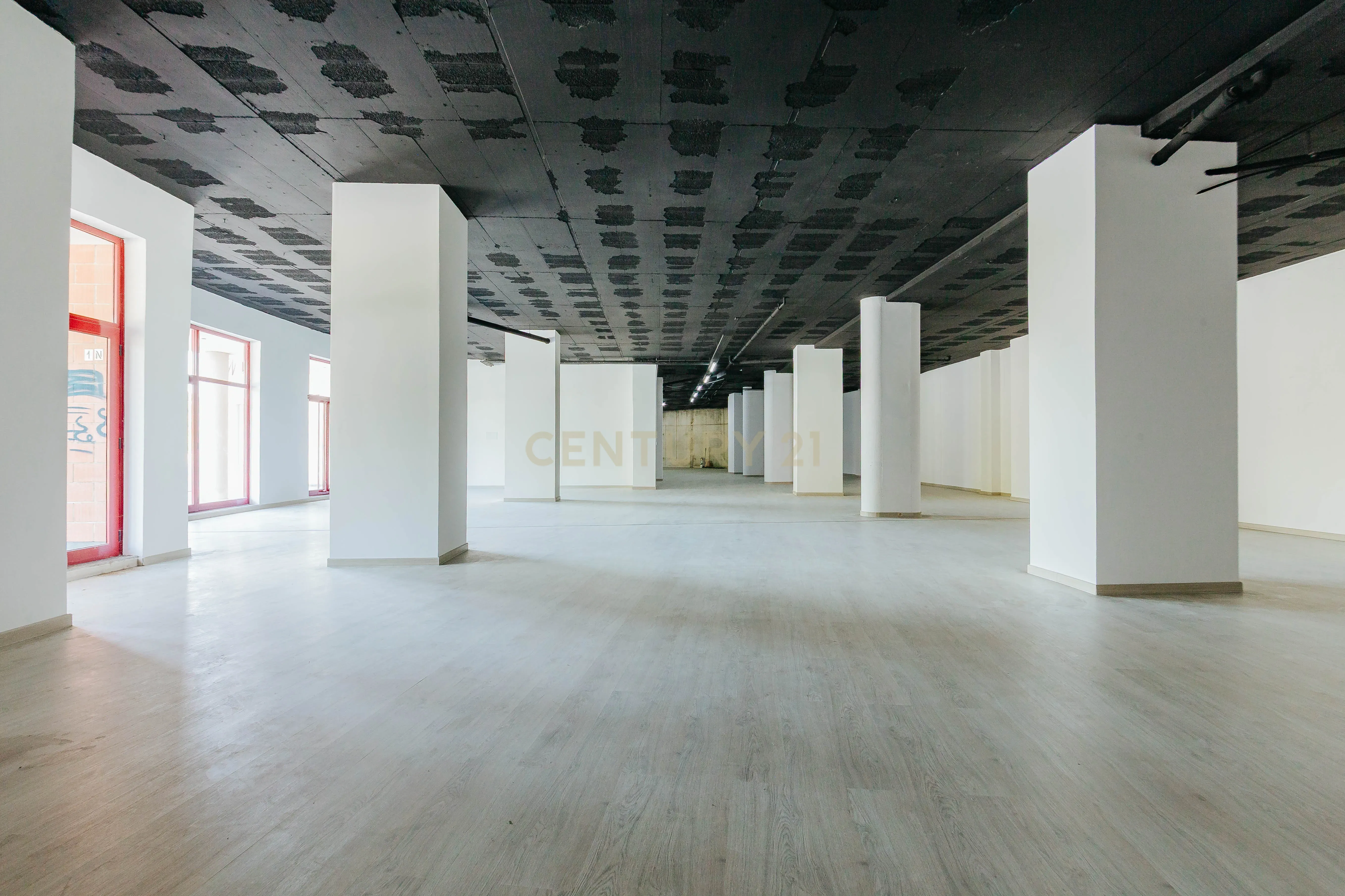 Armazém / Espaço Comercial para Venda – Barcarena, Oeiras