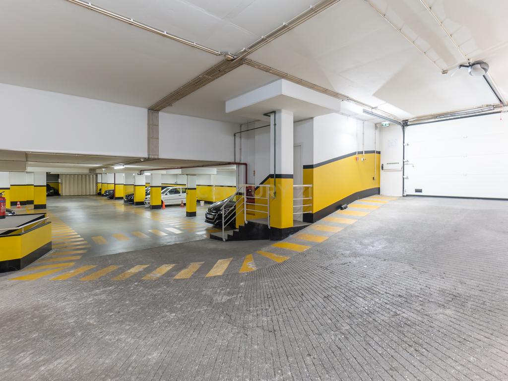 Apartamento T2 para Arrendamento em Lordelo do Ouro, Porto - Image 45