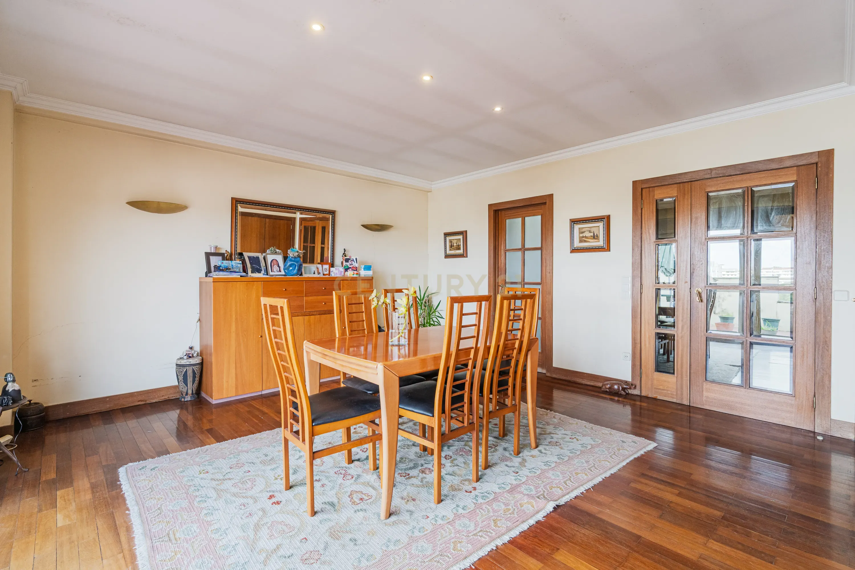 Apartamento T3 com Terraço e Vista Panorâmica em Águas Santas - Image 4