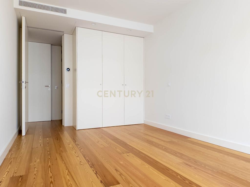 Apartamento T2 Novo nos Jardins da Efanor para arrendamento - Image 18