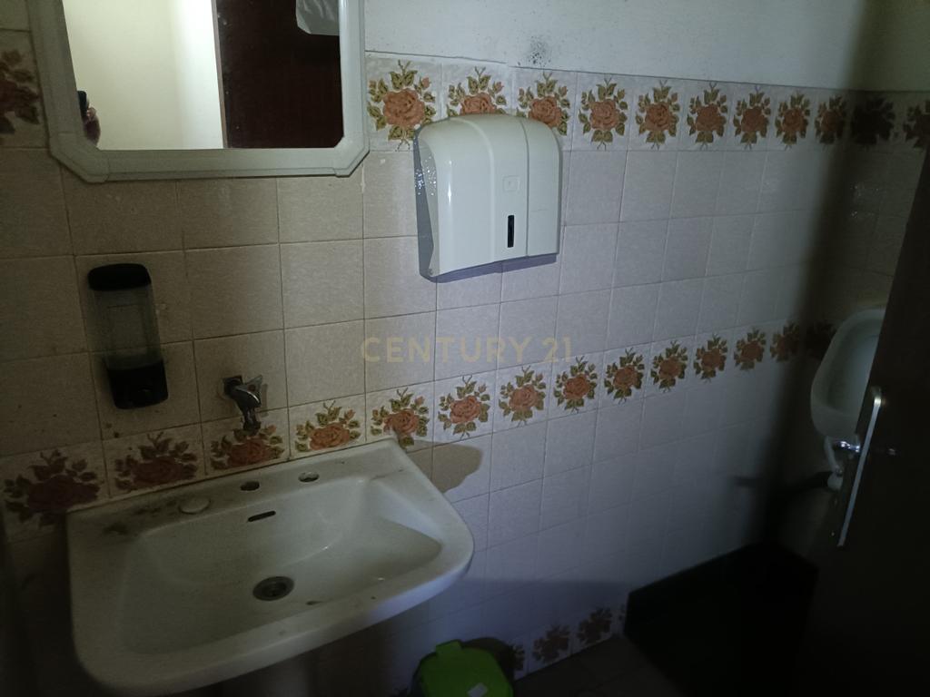 Espaço Comercial na Rua Passos Manuel, Alhandra - Image 18