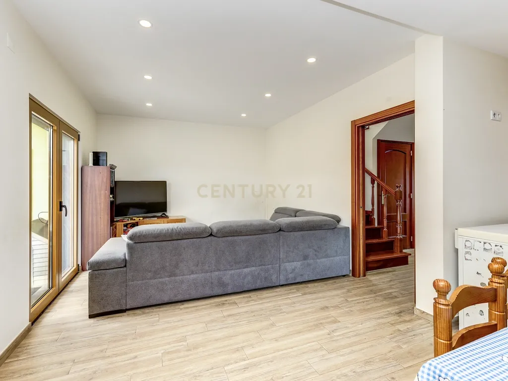 Moradia T4 Isolada Duplex com Box em Adroana, Alcabideche - Image 17