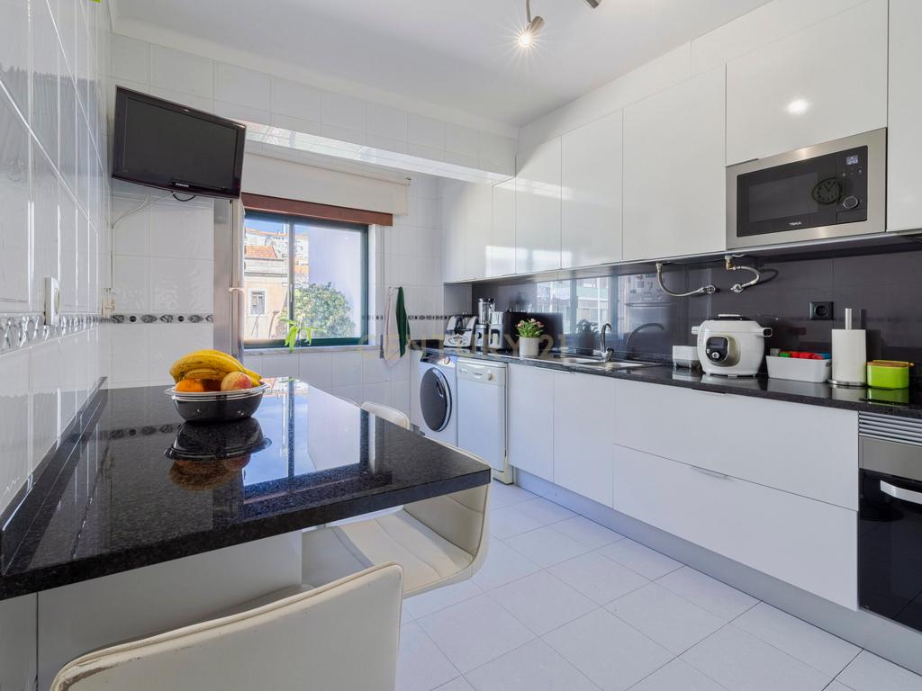 Apartamento T3 São Francisco Xavier Exelentes áreas - Image 8