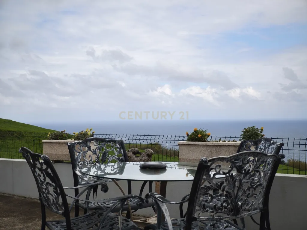 Casa Renovada em Nordeste, Ilha de São Miguel - Image 12