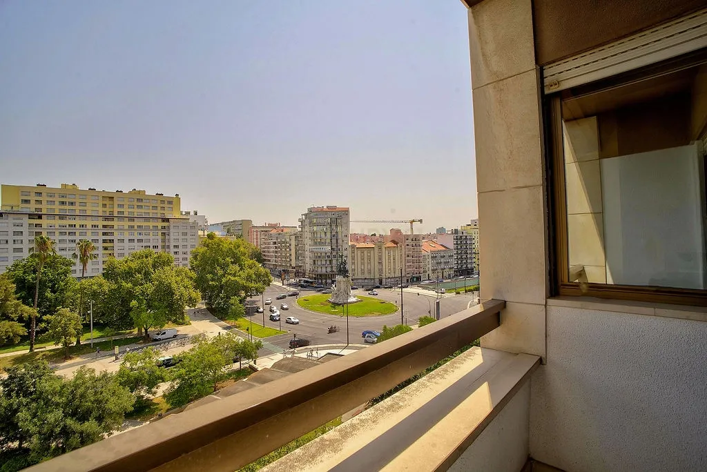Apartamento Moderno em Campo Grande, Lisboa - 4 Quartos e Vista Panorâmica - Image 38