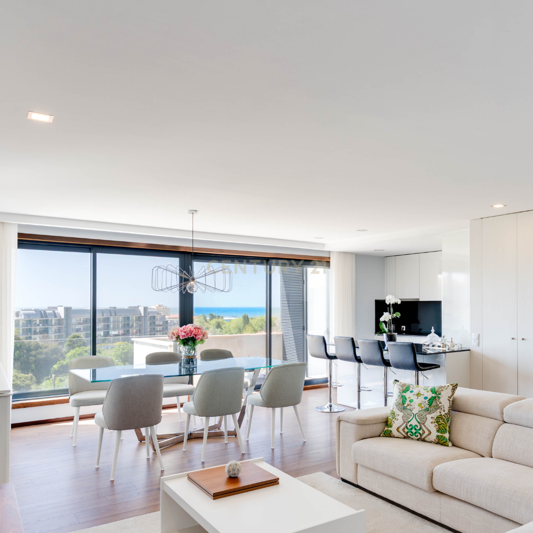 Apartamento T3 como Novo com Vista Mar em Espinho - Image 2