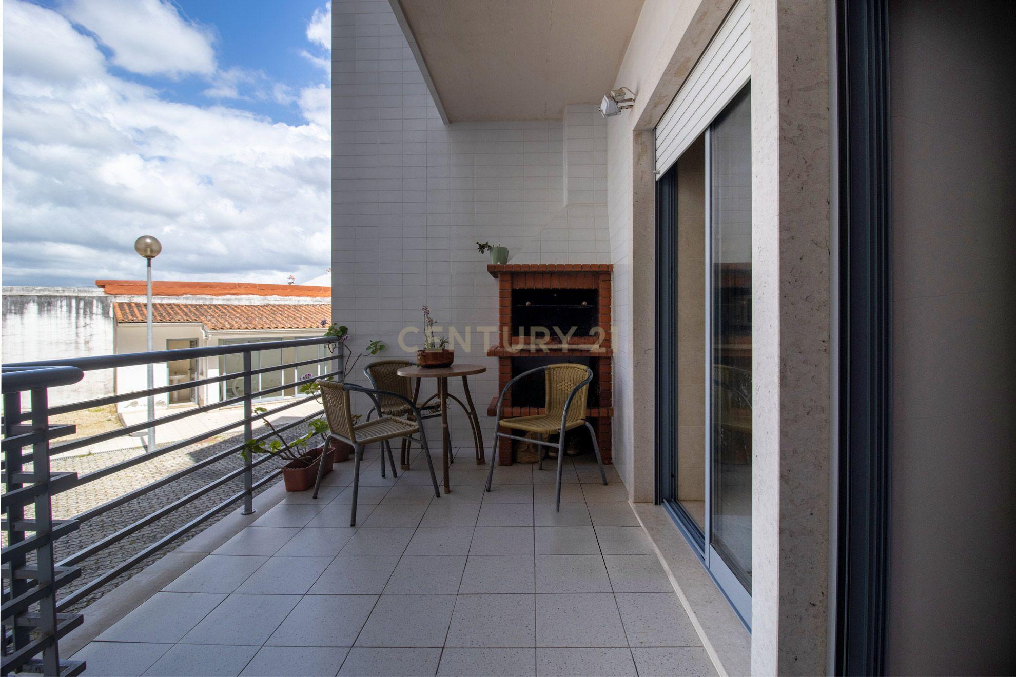 Fotografia 2 de Apartamento T2 em Alfeizerão | Excelentes Áreas