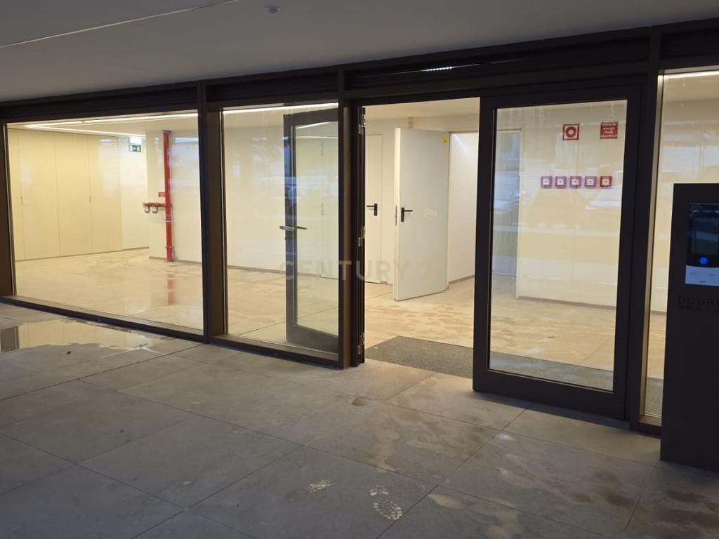 Apartamento T2 à venda na Rua José Falcão - Douro Nobilis I - Image 34