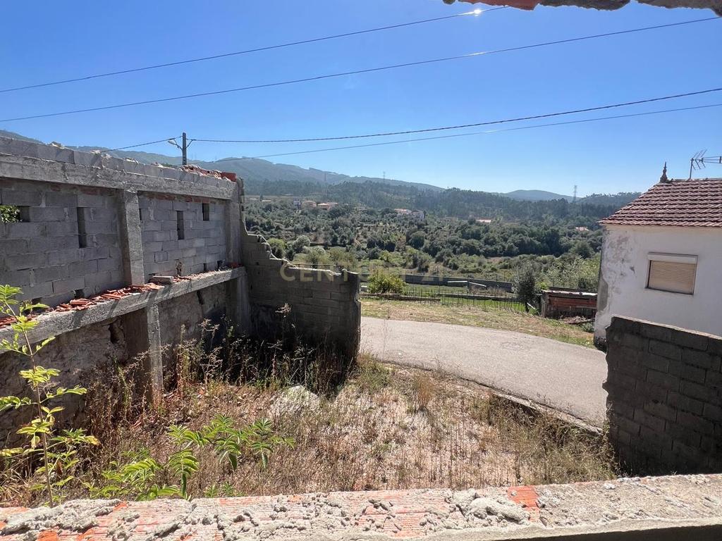 Moradia Para Reconstrução | Estrada de Viavai Penela - Image 8