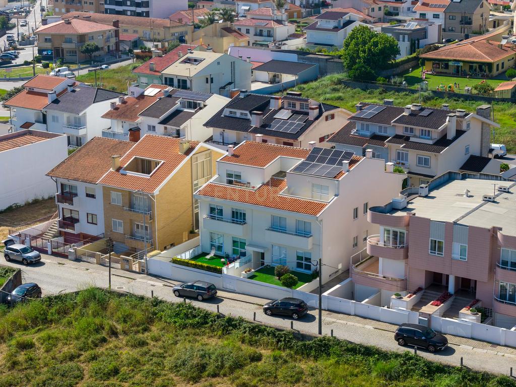 T2+2 Duplex c/ Sótão amplo (248m²) | S. Félix Marinha - Image 29