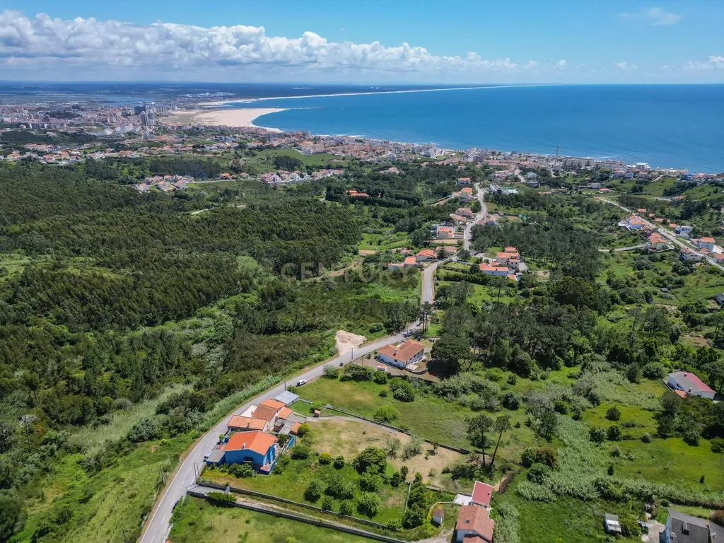 Moradia T4 com Vista Mar e Cidade - Image 5