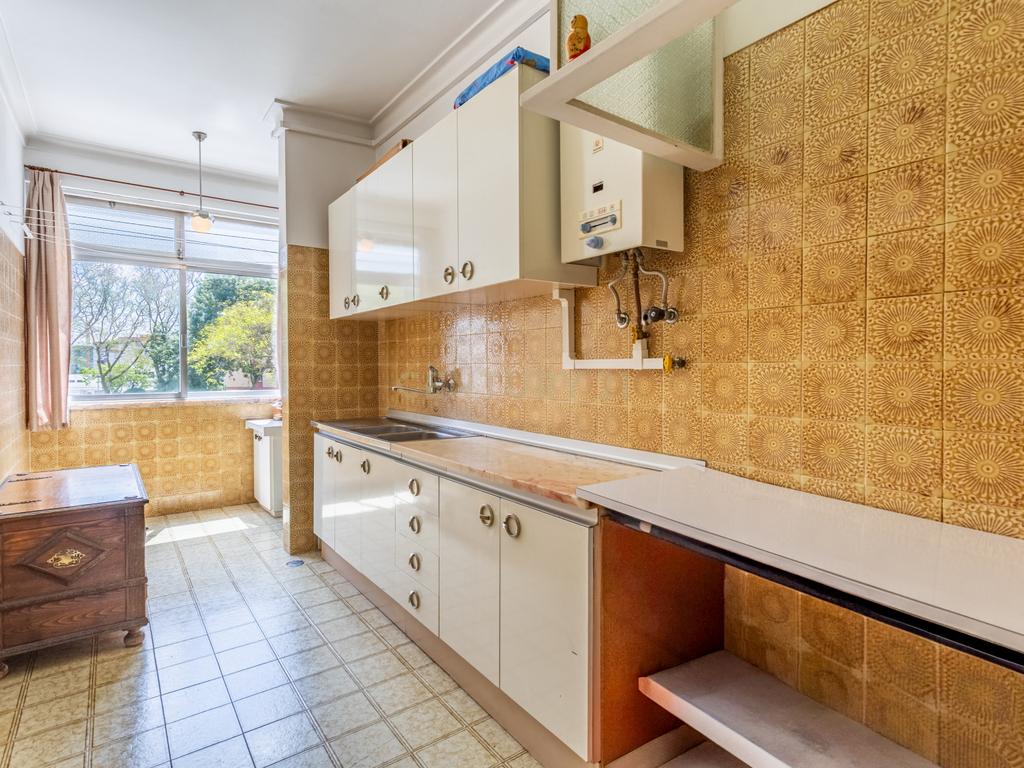Apartamento T2 na Urbanização Codivel - Odivelas - Image 10