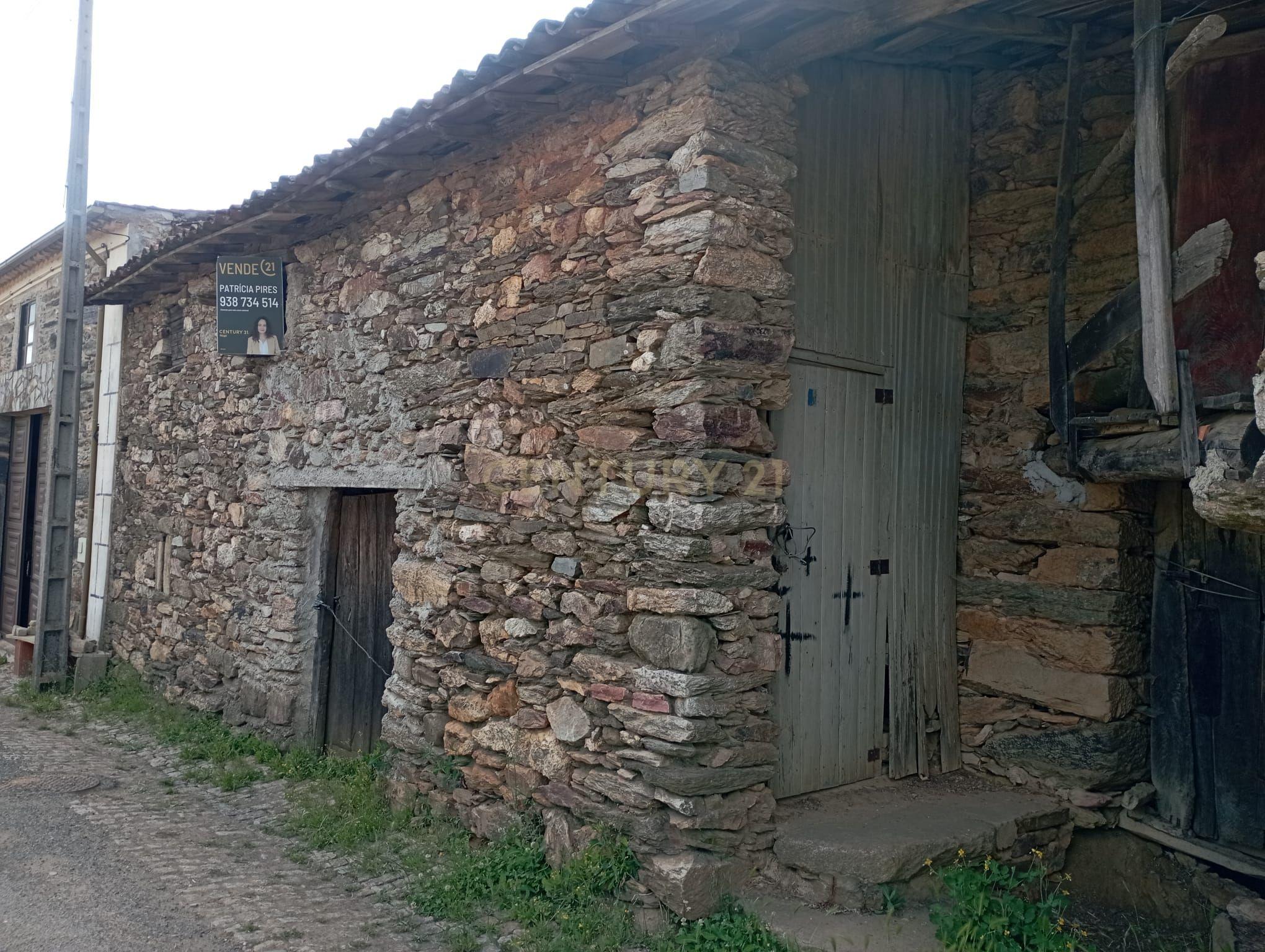 Moradia T3 à venda em Penhas Juntas, Vinhais — foto 2