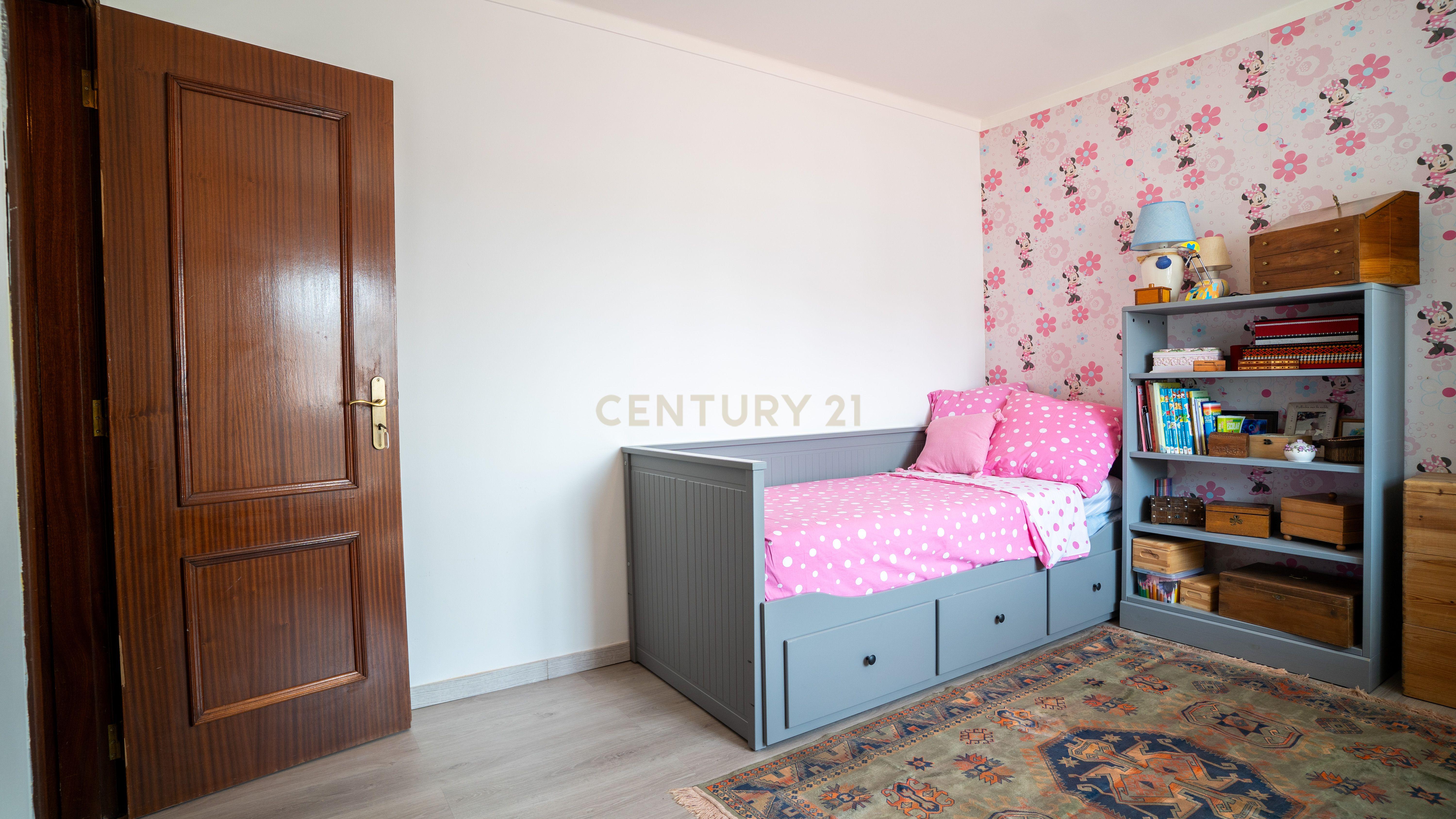 🏡 Moradia T4 Impecável em Olho Marinho – a poucos minutos de Peniche! - Image 25