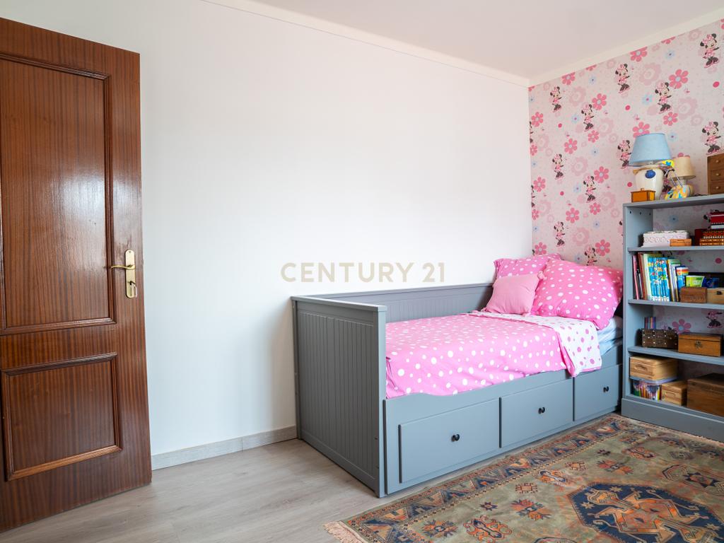 🏡 Moradia T4 Impecável em Olho Marinho – a poucos minutos de Peniche! - Image 25