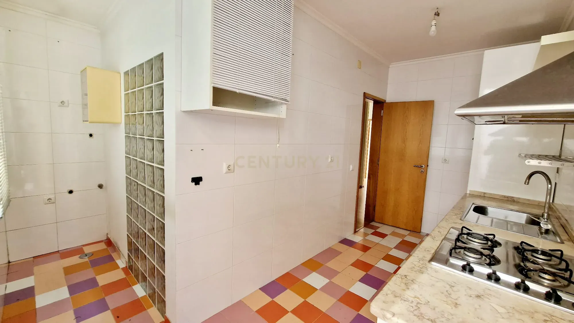 Apartamento T2 com Terraço em Queluz – 5 Min da Estação Queluz/Belas - Image 16
