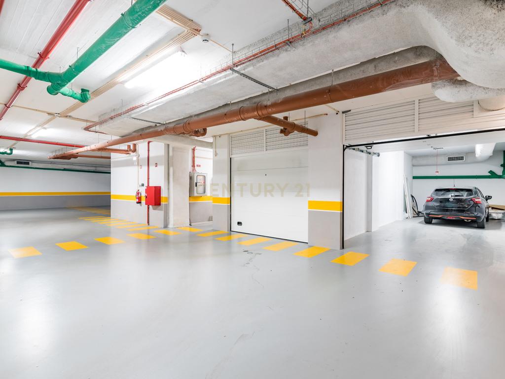 Luxuoso Apartamento T3 em Odivelas com Vista Panorâmica - Image 9