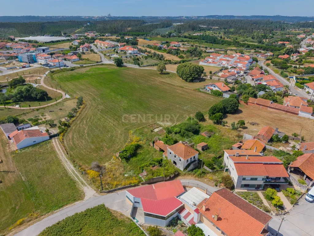 INVESTIMENTO COM ELEVADO POTENCIAL DE VALORIZAÇÃO - 2,3 HA - Image 1