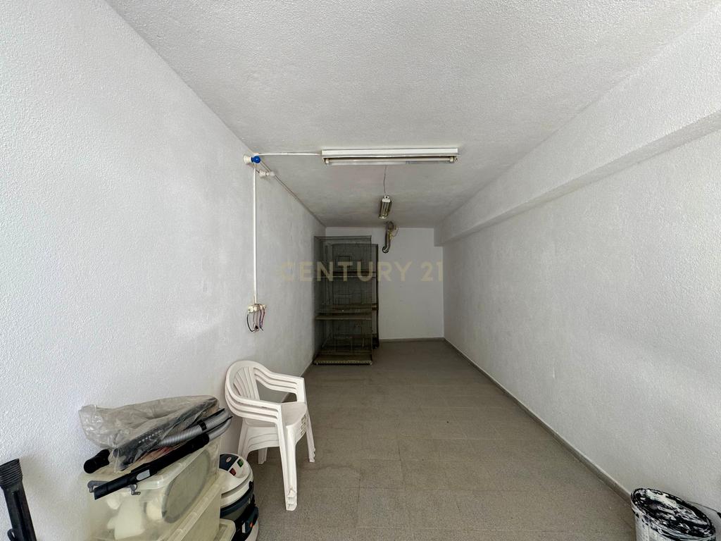 Garagem/box em Vialonga com 24m2.  - Image 5