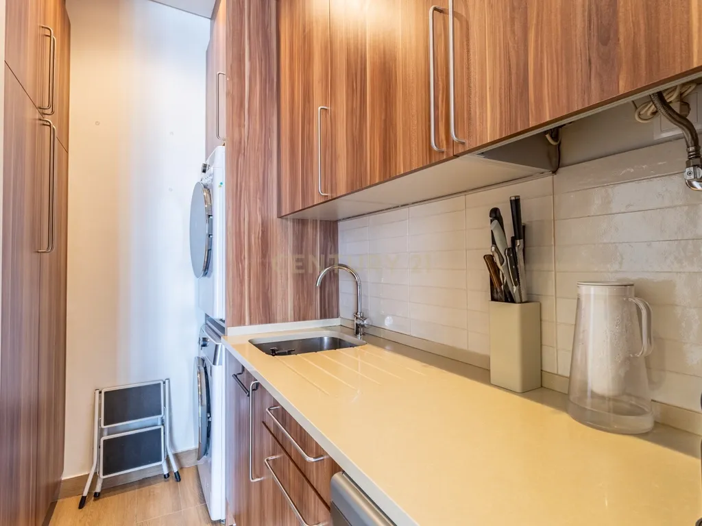 Apartamento T4 Renovado em Santo António, Lisboa — Onde a elegância se sente em cada detalhe - Image 28