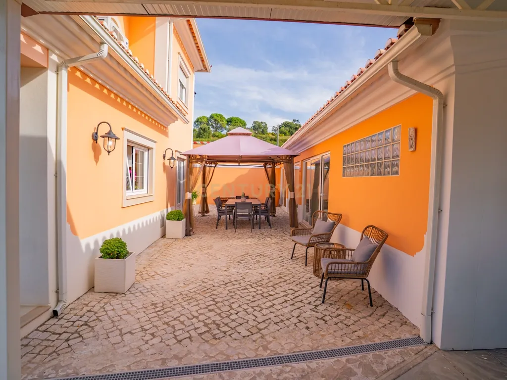 Moradia T4 Independente com Anexo | Lote 635 m² - Image 34