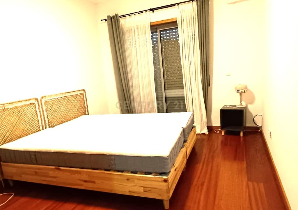 Excelente apartamento T3 - Com Parqueamento - MOBILADO - Image 12