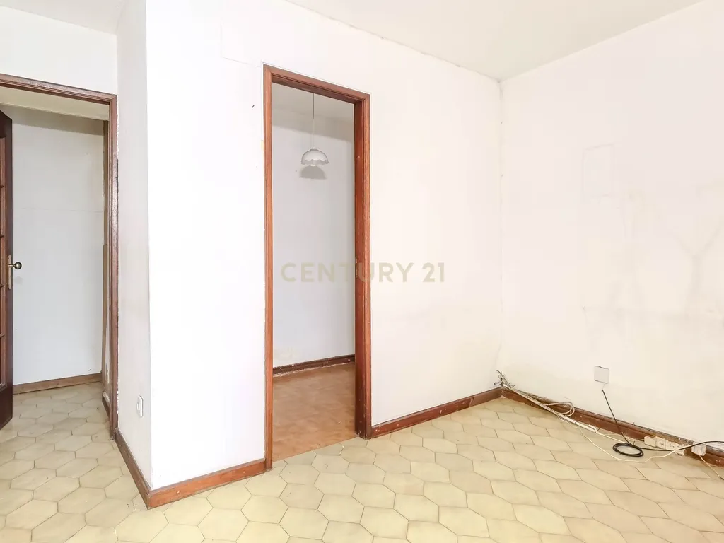 Moradia bifamiliar T2 + T1 em Valbom - Gondomar - Image 29