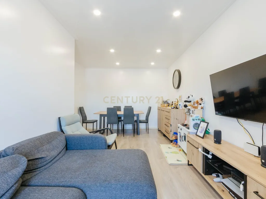 Apartamento T2+1 Renovado em Alhos Vedros - Image 14
