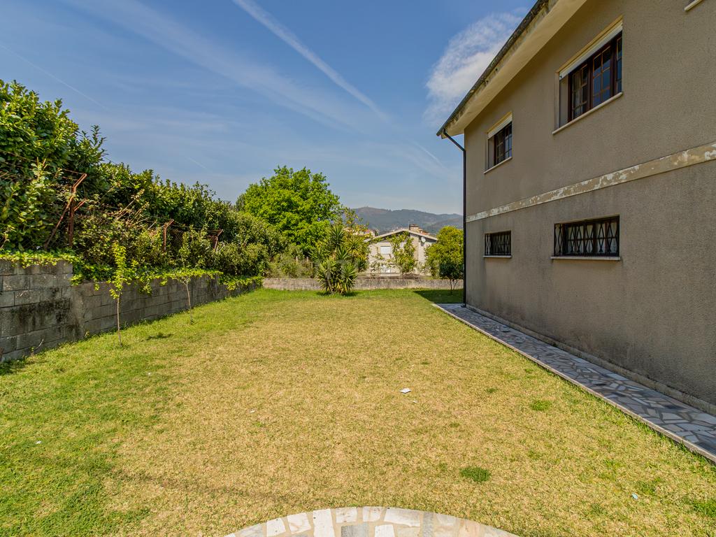 Moradia T3 + T2 em Amares com Jardim e Garagem - Image 41