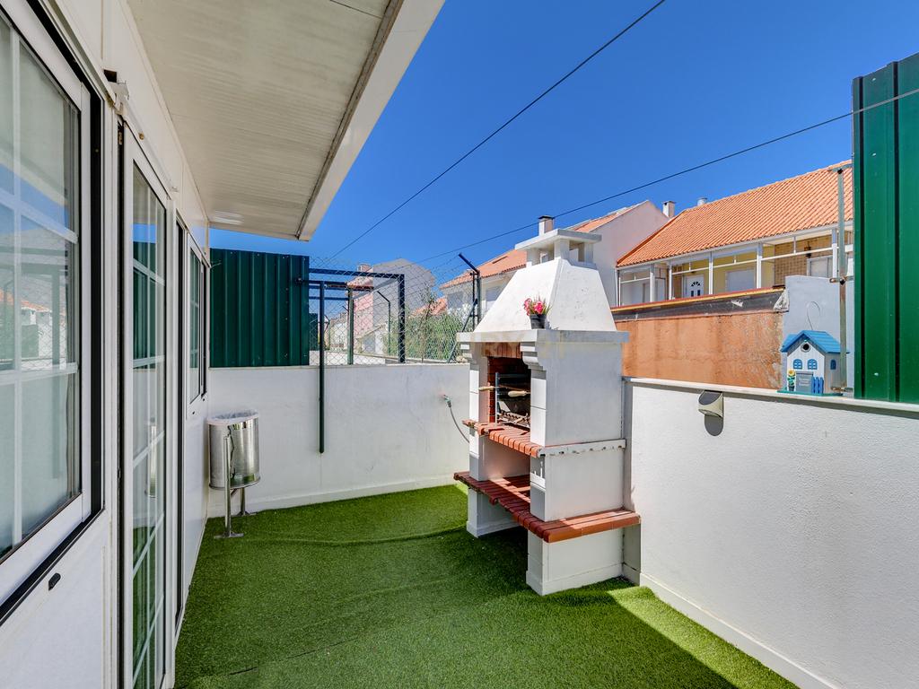 Apartamento T3 com Terraço Privativo e Jacuzzi – Alto da Brandoa            - Image 24