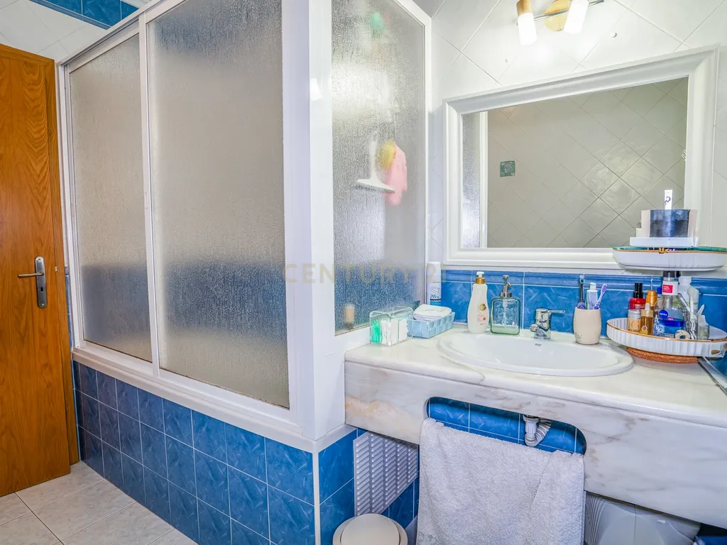 Apartamento T3 com elevador e garagem fechada em Cidade Nova, Caldas da Rainha! - Image 19