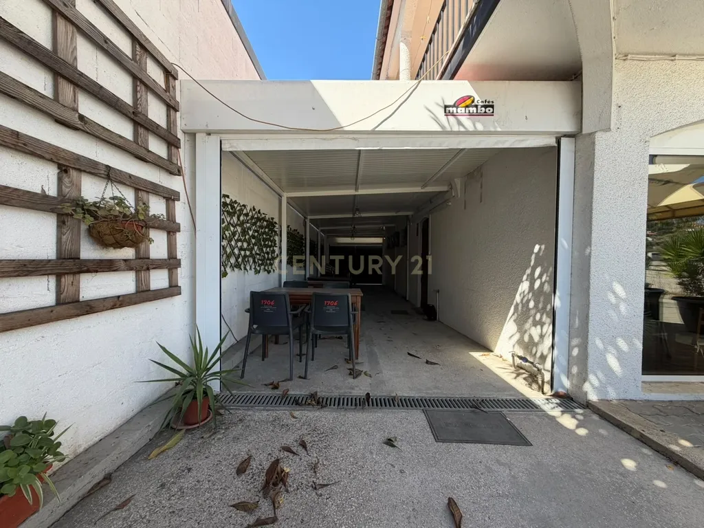 Prédio com Comércio, Habitação T3 e T1 Novo | Pombal - Image 3