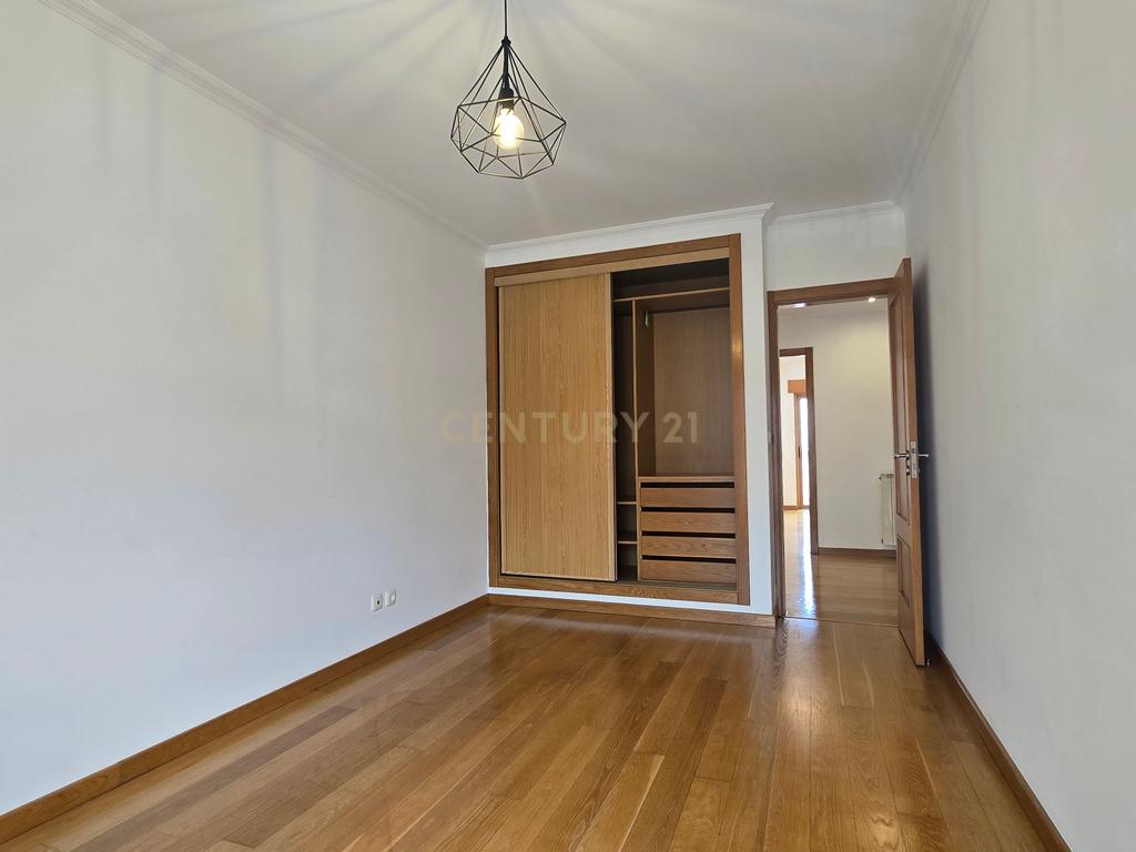 T2 com Box para arrendamento em Porto Salvo, Oeiras - Image 18