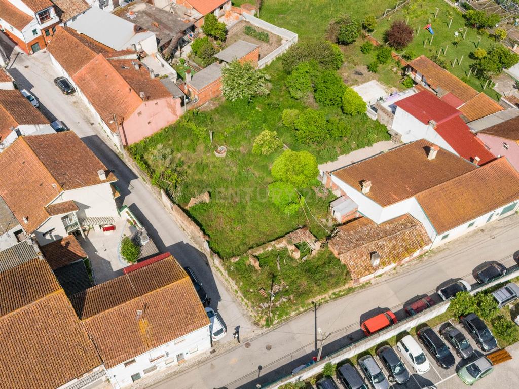 Moradia e terreno para construção – S. Martinho do Bispo – Coimbra - Image 5