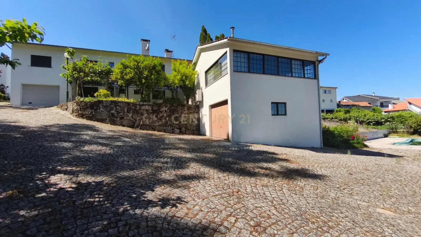 Moradia térrea com piscina e jardim próxima da cidade de Viseu - Image 16