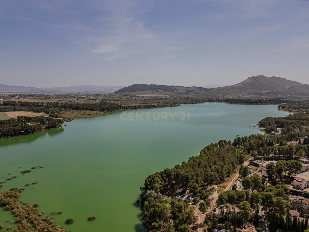 ESPECTACULAR CASA EN EL ENTORNO DEL CUBILLAS, GRANADA, CON JARDÍN Y PISCINA - Image 70