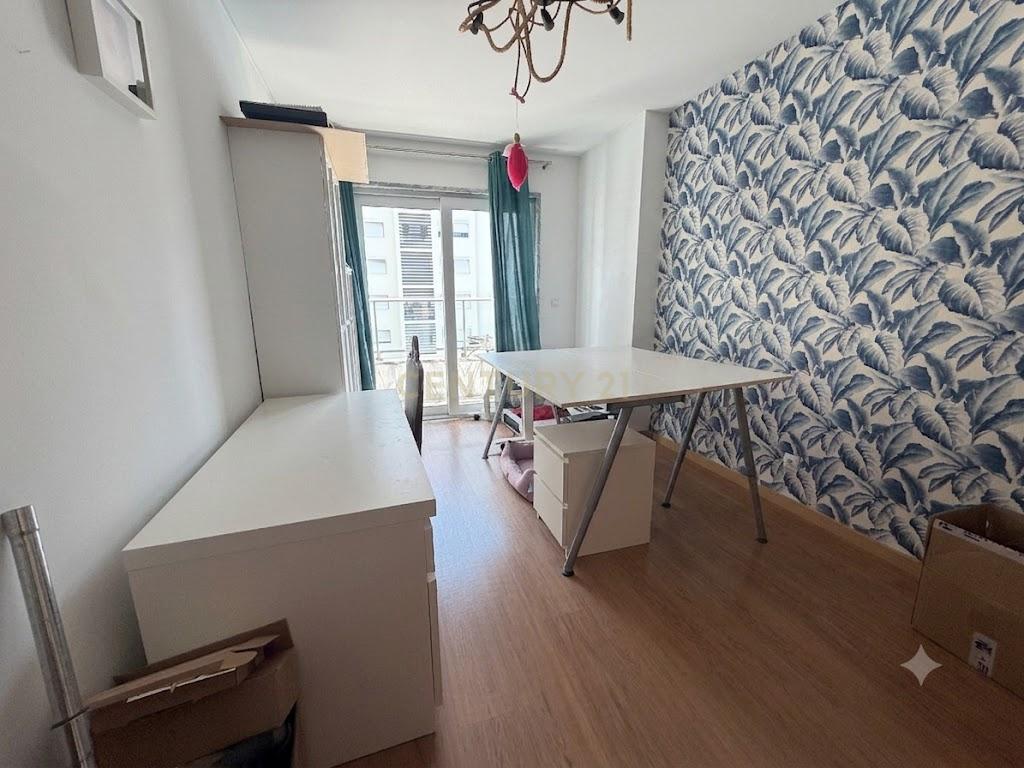 Apartamento T2 moderno com lugar de garagem, Quinta do Património (Sacavém) - Image 15