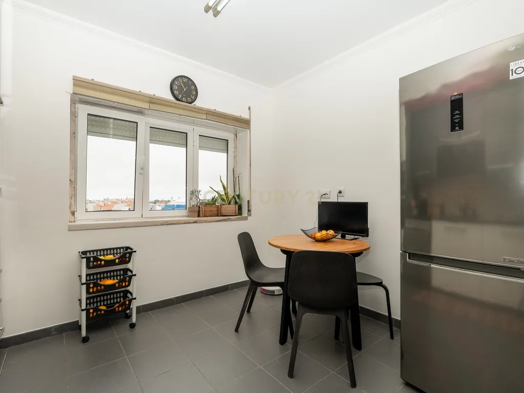 * ESPECTACULAR APARTAMENTO NO CENTRO DE MAFRA, COM VARANDA E PARQUEAMENTO * - Image 20