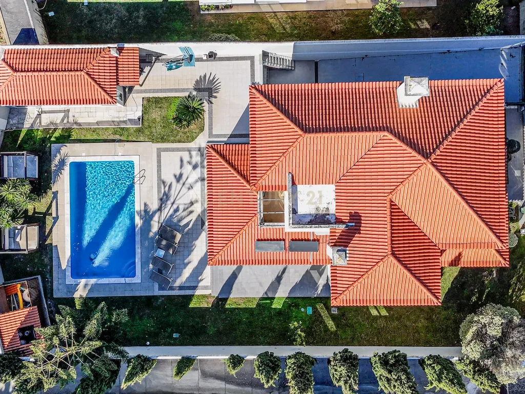 Moradia Exclusiva na Verdizela – Conforto, Estilo e Qualidade de Vida - Image 46