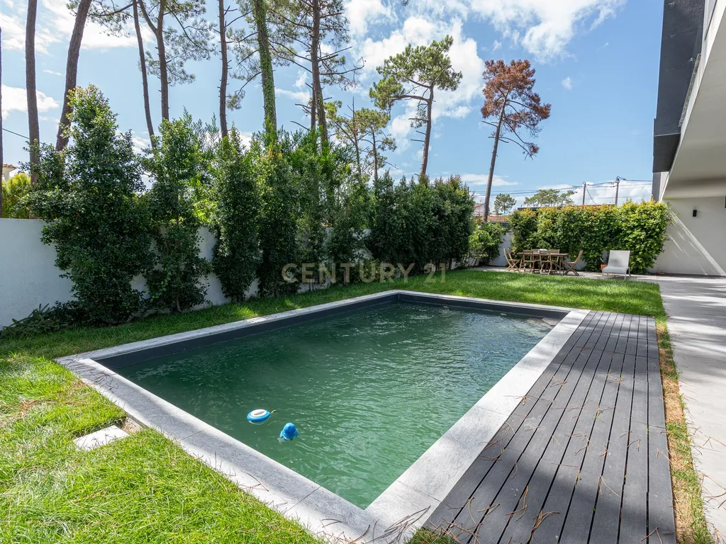 Moradia T4 na Aroeira - Image 33